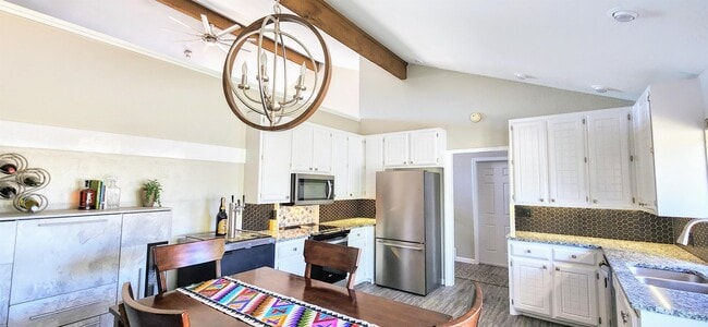 Photo - 1813 Calico Ln