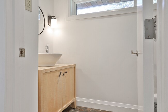 Photo - 46 Sandringham Dr.