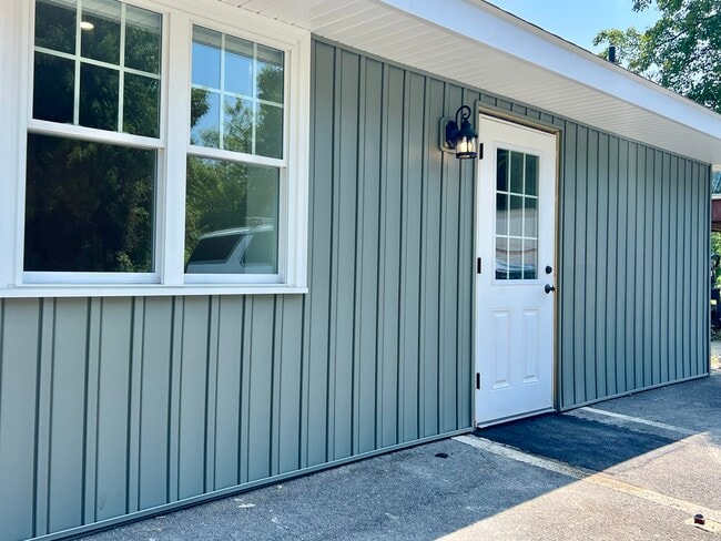 Building Photo - 61 Old Amherst Rd