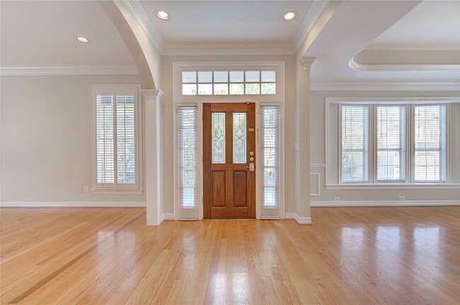 Photo - 2124 Nantucket Dr