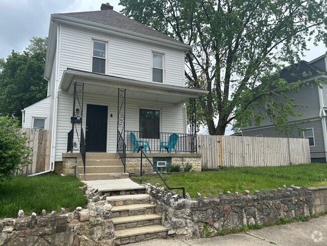 Building Photo - 770 Stewart Ave Rental
