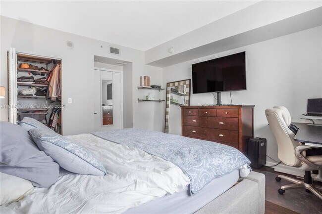 Photo - 335 S Biscayne Blvd Unit 34