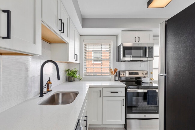 Kitchen - The Square on Mcknight