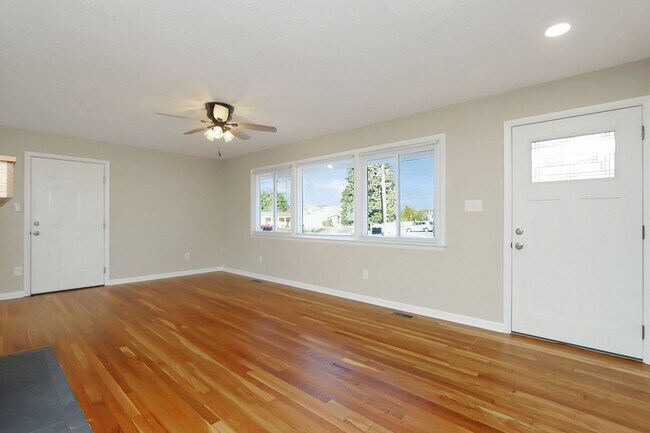 Photo - 11 Sandpiper St