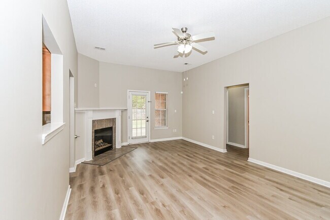 Photo - 916 Keebler Cove