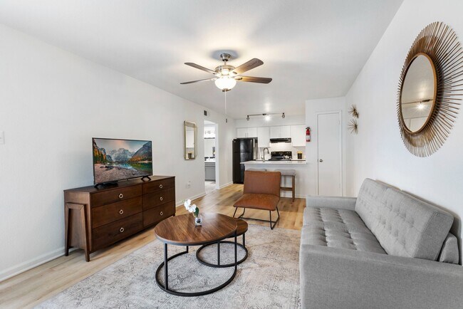 Sala de estar - Mia LXMI Westchase East