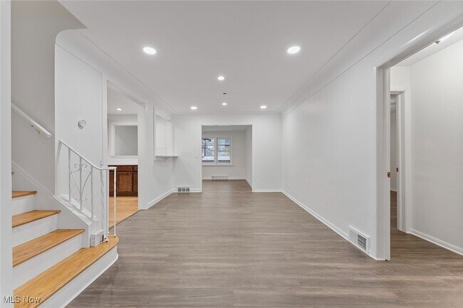 Building Photo - 23815 Woodway Rd