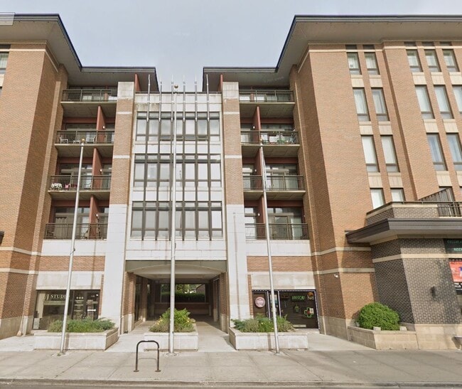 Building Photo - 3450 S Halsted St Rental