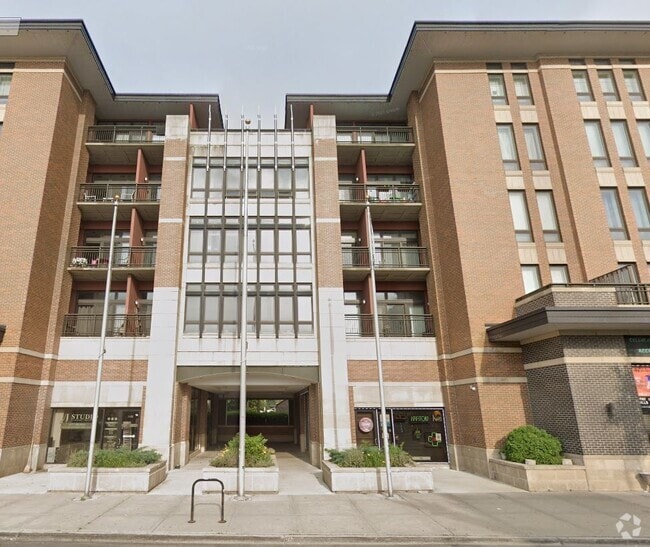 Building Photo - 3450 S Halsted St Rental
