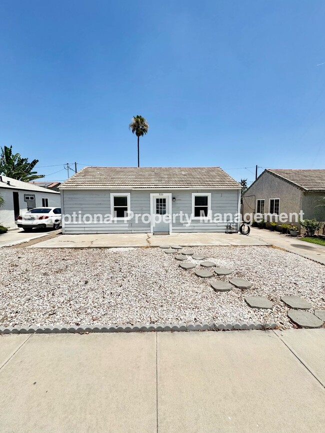 Building Photo - Ready to move in 2 bedroom 1 bath home