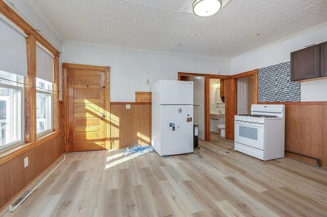 Photo - 86-88-88 Tolles St Unit 86