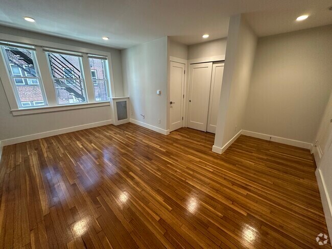Building Photo - 130 Highland Ave Rental
