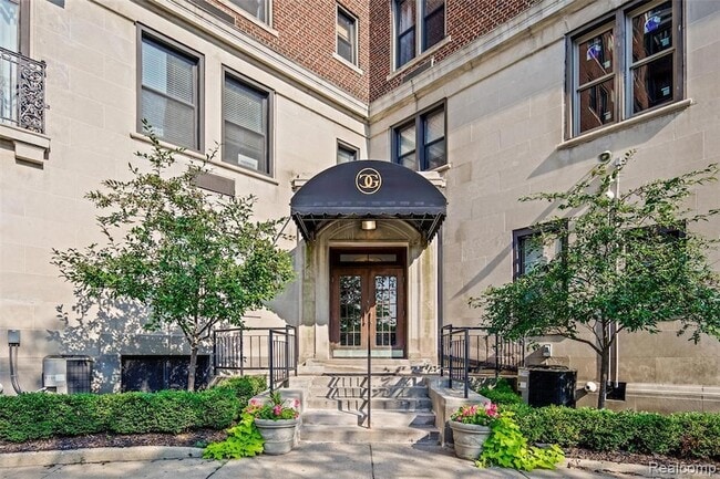 Photo - 2900 E Jefferson Ave