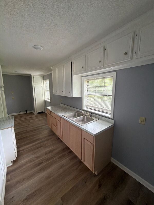 Photo - 1033 Dorgan St