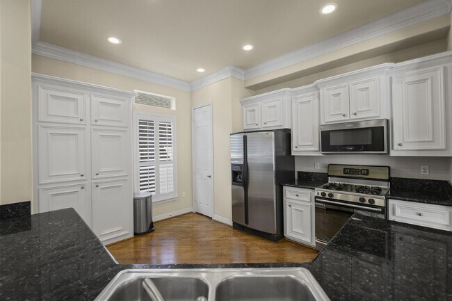 Photo - 3307B W Lamar St Unidad B
