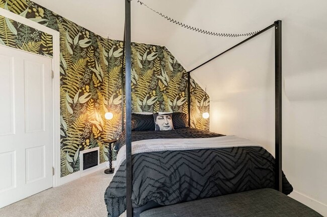 Photo - 1155 Josephine St