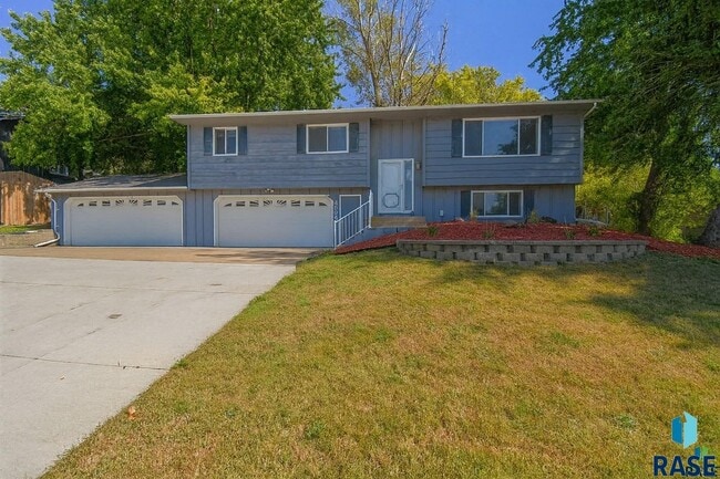 Building Photo - 4504 S Cliff Ave