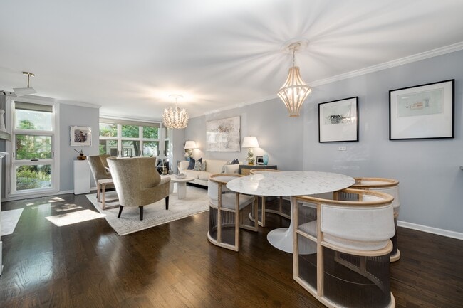 Photo - 2389 N Wayne Ave