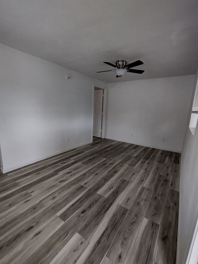 Photo - Sharp 1 Bed/1 Bath Updated Apt Unit 2
