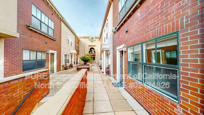 Photo - 110 5th St