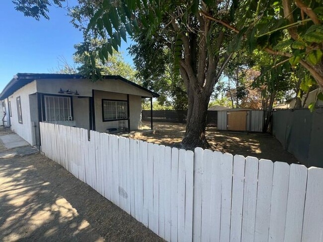 Photo - Fully Furnished 3 Bed House for Rent Campb...