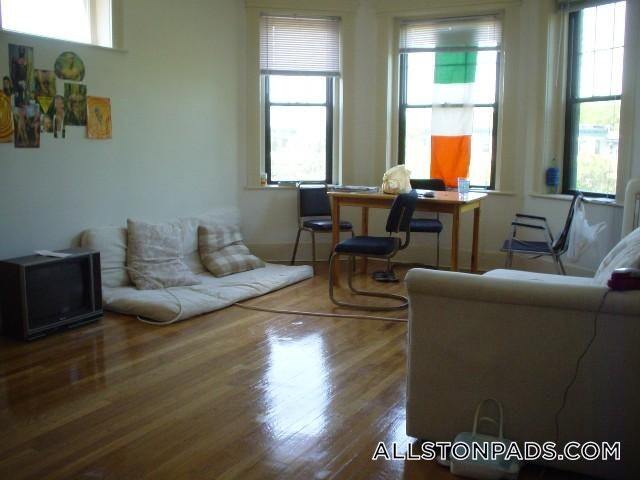 Photo - 1412 Commonwealth Ave Apartment Unit 4