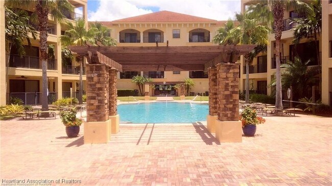 Photo - 2351 Lakeview Dr Unit 208