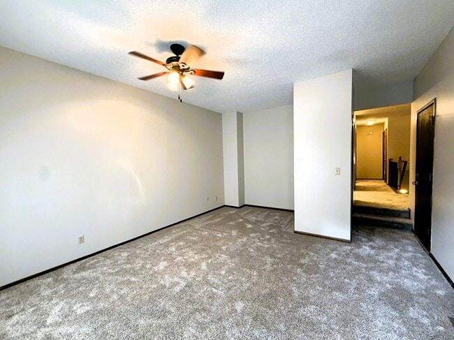 Photo - 1325 N Denene St