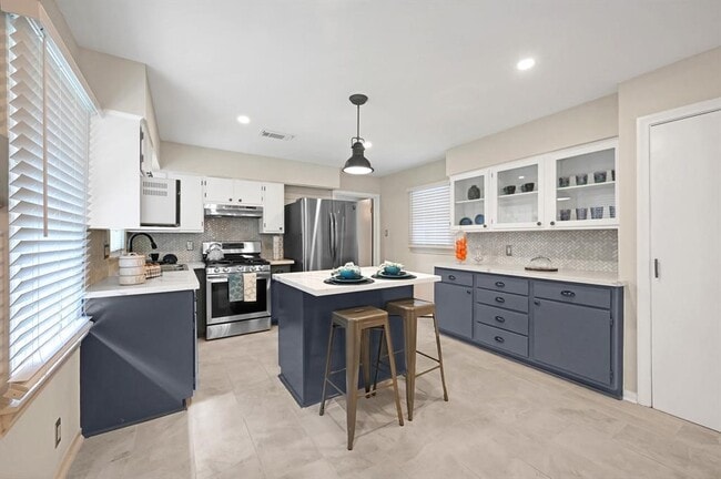 Photo - 1441 Murray Bay St