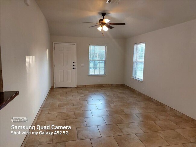 2505 Oak Ln