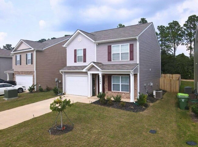 Wonderful Three Bedroom Two Story Home Nea... - Wonderful Three Bedroom Two Story Home Nea...