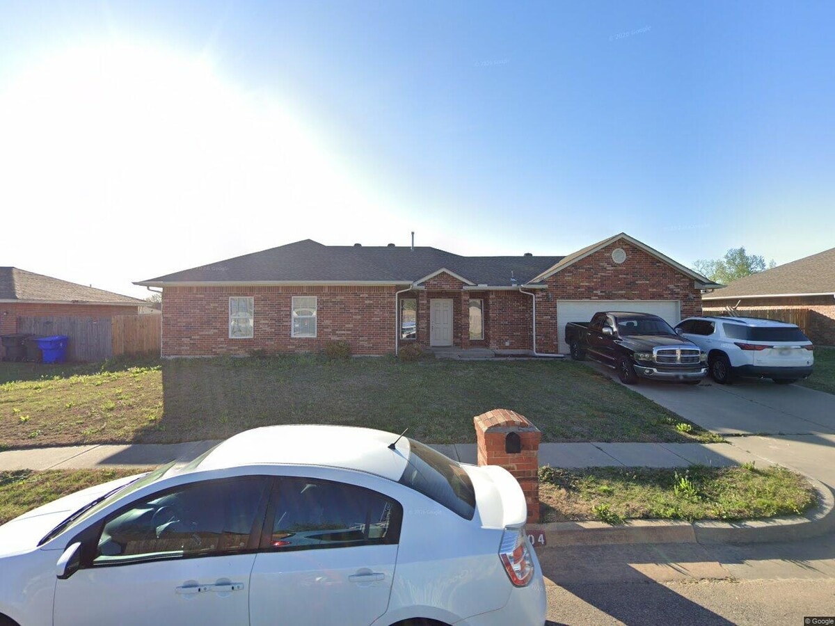 Photo - 1004 Peppertree Pl