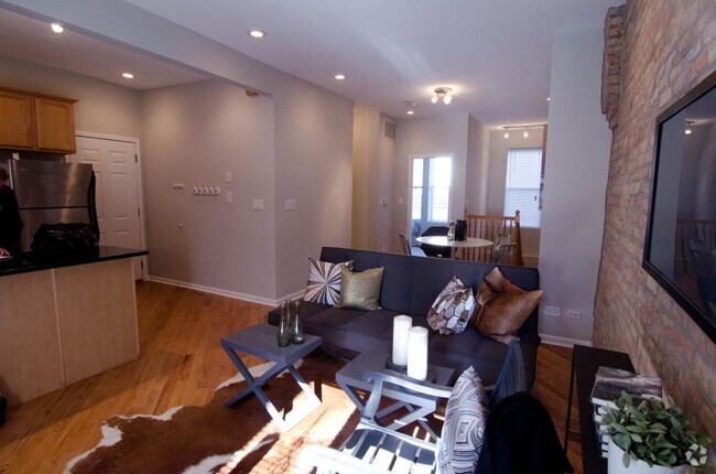 Building Photo - 3 bedroom in Chicago IL 60622 Unit 1R Rental