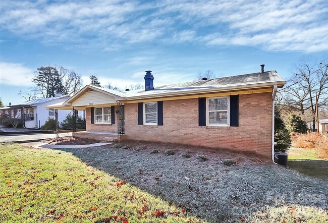 Photo - 526 Julia Ave