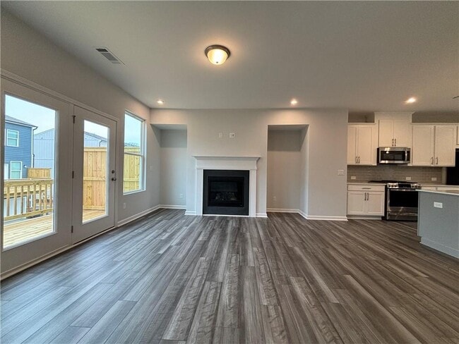 Photo - 2680 Whistler Wy NE