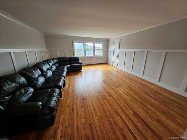 Photo - 357 Hicksville Rd