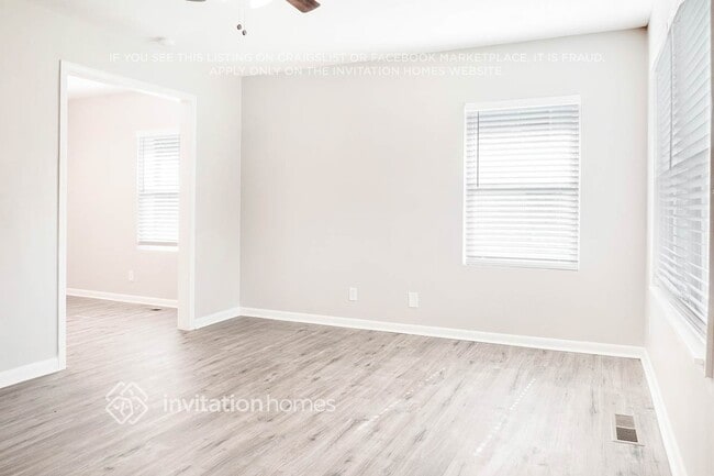 Photo - 982 Hutchens Rd SE