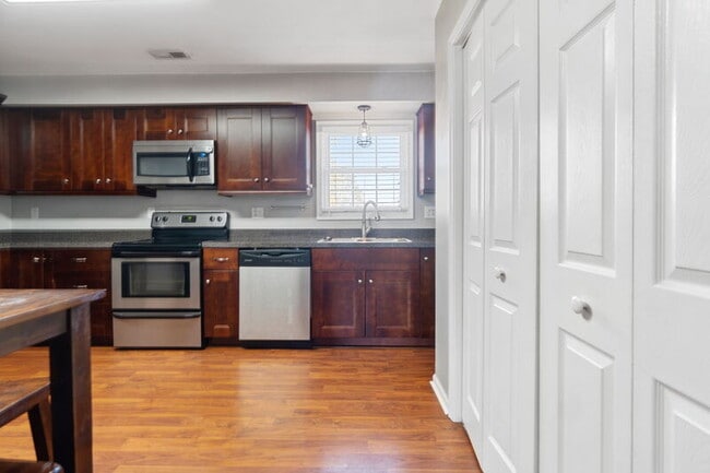 Photo - 1128 Grandy Ct