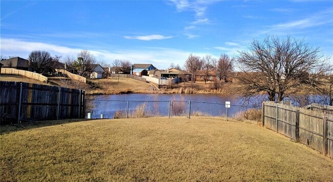 Photo - 2821 E Lake Dr
