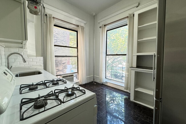 Photo - 2 W 130th St