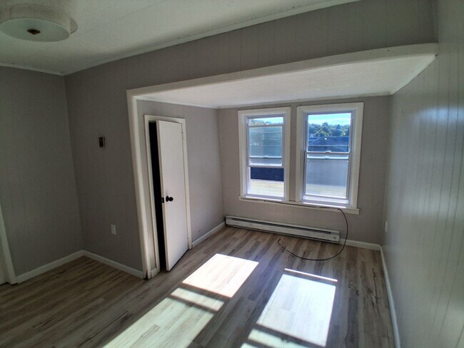 Photo - 65-67 Railroad Street Unit 4