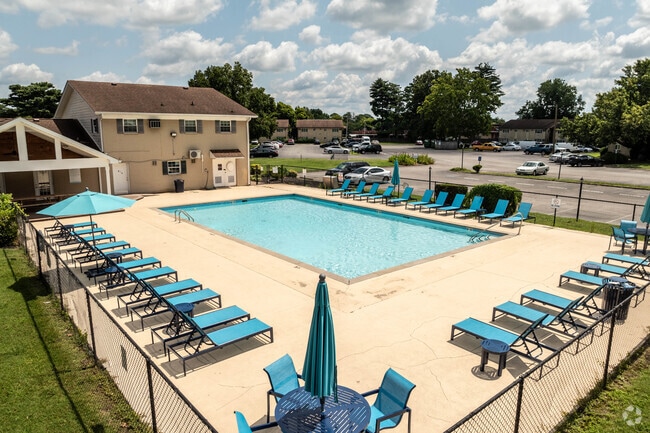 Building Photo - Cove at Center Point