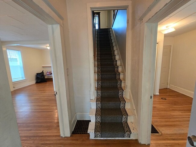 Photo - South Hill Home!! Available Now!
