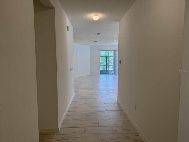 Photo - 279 Sunfish Dr
