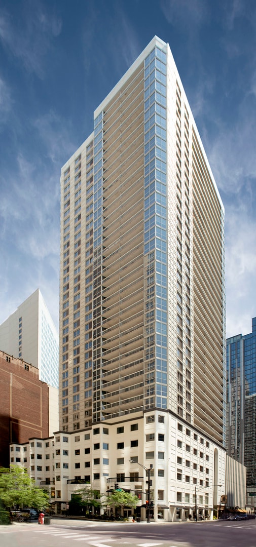 Building Photo - 1 E Delaware Pl Unit 30K Rental