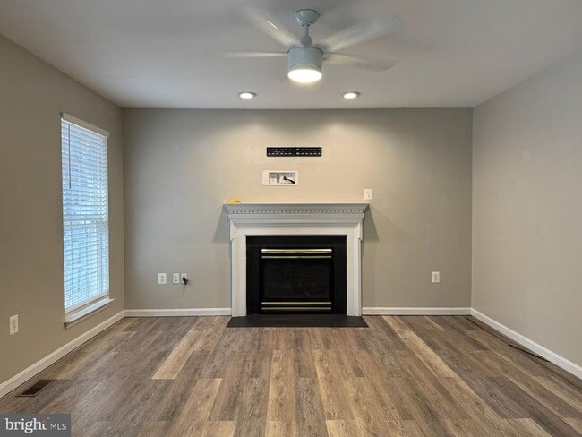 Photo - 3915 N Andover Ln