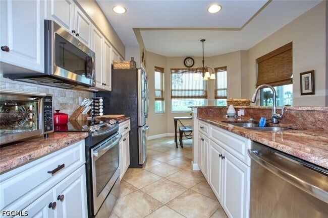 8076 Queen Palm Ln Unit 416