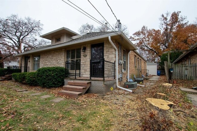 Photo - 4931 Woodland Ave