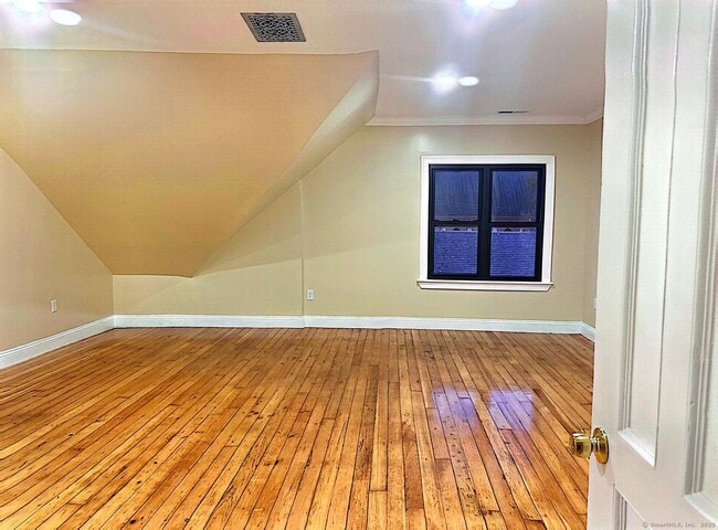 Photo - 376 N Main St