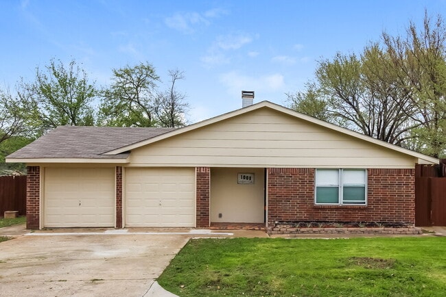 Building Photo - 1008 Autumn Oak Dr Rental